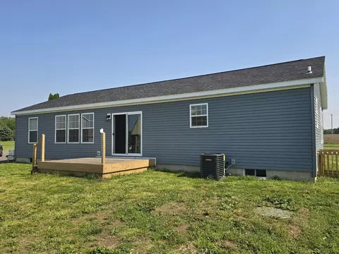 4975 E Bennington, Durand, MI 48429 photo 4