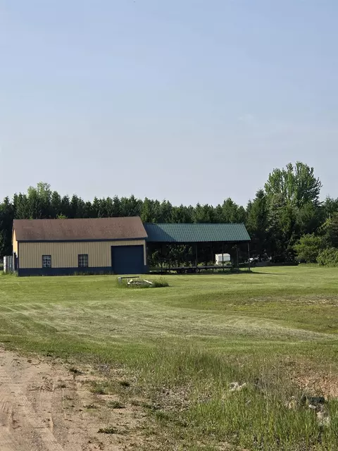 Exterior - 2056 Ridge, Gladwin, MI 48624 photo 6 of 31