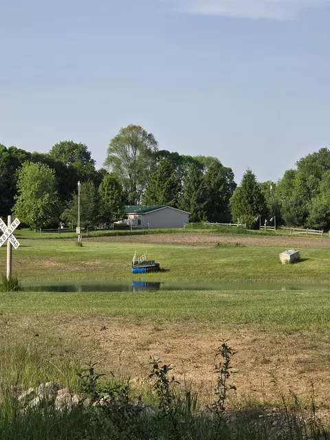Exterior - 2056 Ridge, Gladwin, MI 48624 photo 5 of 31
