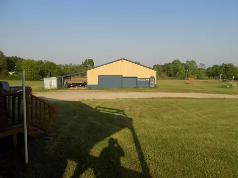 Exterior - 2056 Ridge, Gladwin, MI 48624 photo 17 of 31