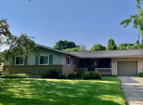 1915 Ivy, Midland, MI 48642