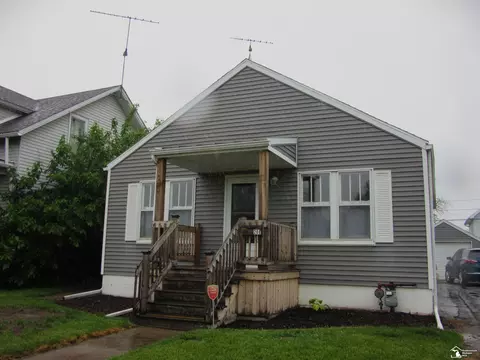 208 Maple, Monroe, MI 48162