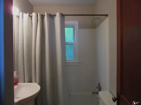 208 Maple, Monroe, MI 48162 photo 14