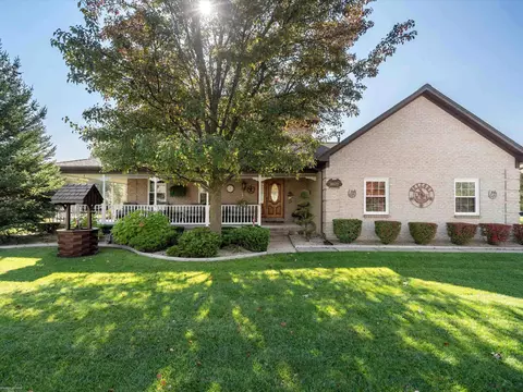 36672 Orchard Lk, New Baltimore, MI 48047