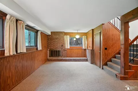 Living - 7658 Salter, Temperance, MI 48182 photo 4 of 6