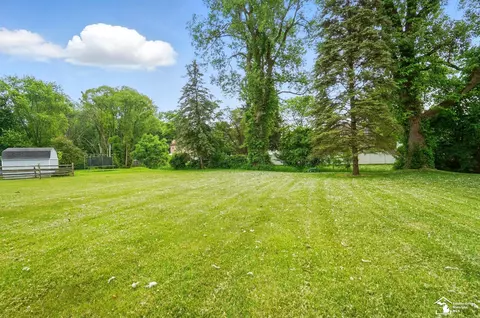 Exterior - 7658 Salter, Temperance, MI 48182 photo 9 of 10
