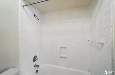 Bath - 7658 Salter, Temperance, MI 48182 photo 2 of 4