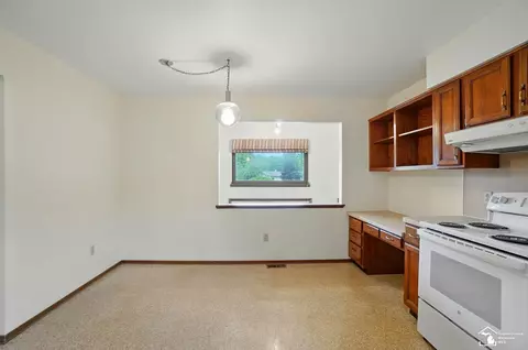 Kitchen - 7658 Salter, Temperance, MI 48182 photo 4 of 4