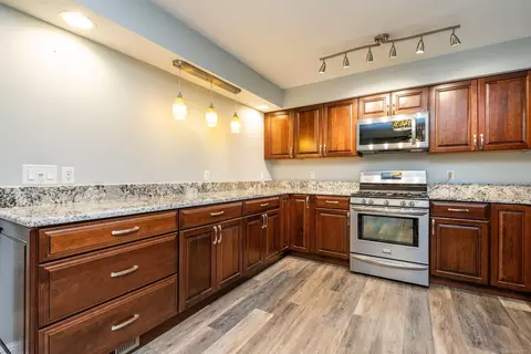 2126 Hartwick, Howell, MI 48855 photo 10
