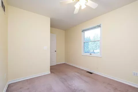 2126 Hartwick, Howell, MI 48855 photo 29