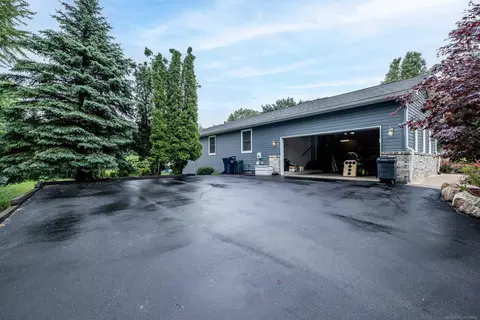 2126 Hartwick, Howell, MI 48855 photo 51