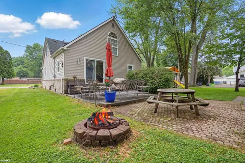 724 Columbia, Algonac, MI 48001 photo 3