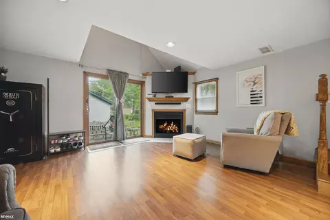 724 Columbia, Algonac, MI 48001 photo 12