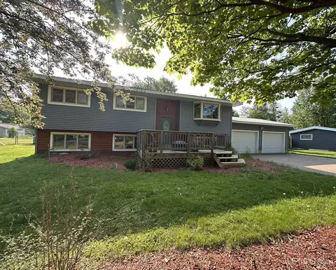 346 N N Riv, Gwinn, MI 49841