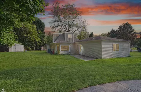 432 Eagle Pass St, Lapeer, MI 48446