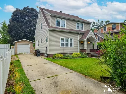 631 W 8th, Monroe, MI 48161