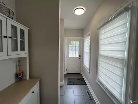 Entry Way - 5304 E Dunbar, Monroe, MI 48161 photo 1 of 3