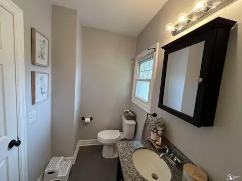 Bath - 5304 E Dunbar, Monroe, MI 48161 photo 2 of 3