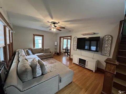 Living - 5304 E Dunbar, Monroe, MI 48161 photo 1 of 2