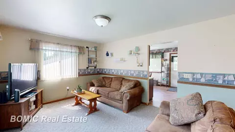 Living - 5612 Jay, Vassar, MI 48768 photo 1 of 5