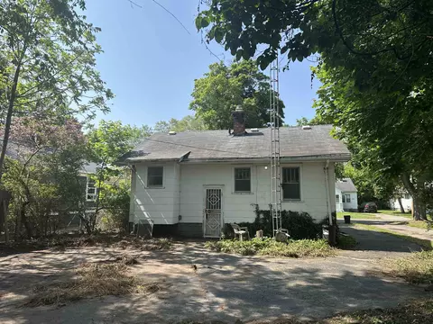 2020 Cartier, Flint, MI 48504 photo 2