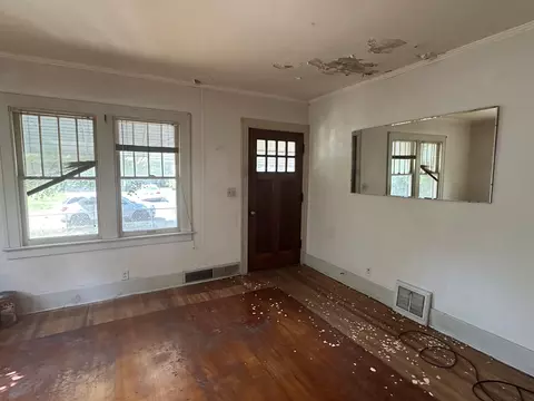 2020 Cartier, Flint, MI 48504 photo 4
