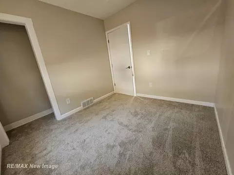 Bedroom - 3705 Gratiot, Flint, MI 48503 photo 5 of 6