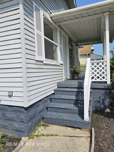 Exterior - 3705 Gratiot, Flint, MI 48503 photo 2 of 4