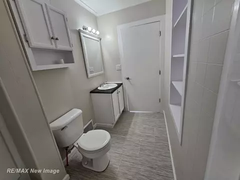 Bath - 3705 Gratiot, Flint, MI 48503 photo 2 of 3