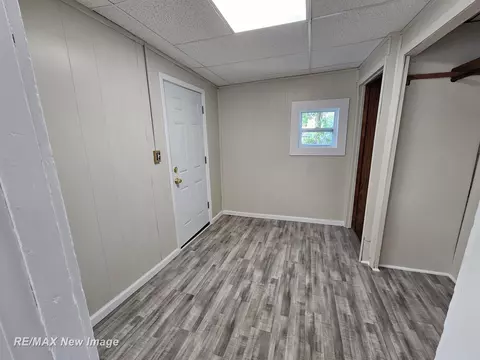 Entry Way - 3705 Gratiot, Flint, MI 48503 photo 1 of 1