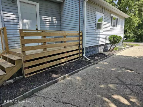 Exterior - 3705 Gratiot, Flint, MI 48503 photo 3 of 4