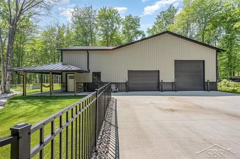 3645 E Douglas, Midland, MI 48642 photo 11