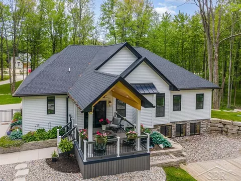 3645 E Douglas, Midland, MI 48642 photo 7