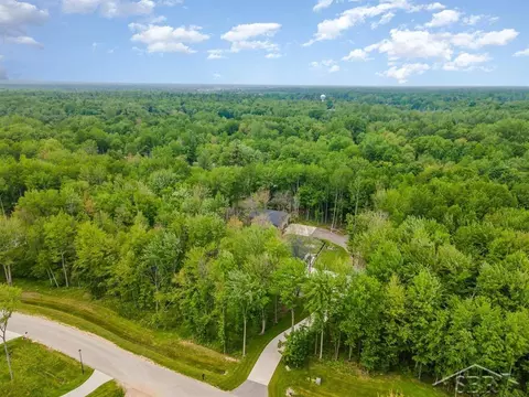 3645 E Douglas, Midland, MI 48642 photo 2