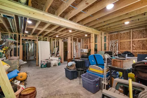 3645 E Douglas, Midland, MI 48642 photo 42