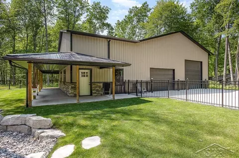 3645 E Douglas, Midland, MI 48642 photo 10