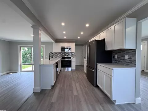33778 Fraser, Fraser, MI 48026 photo 2