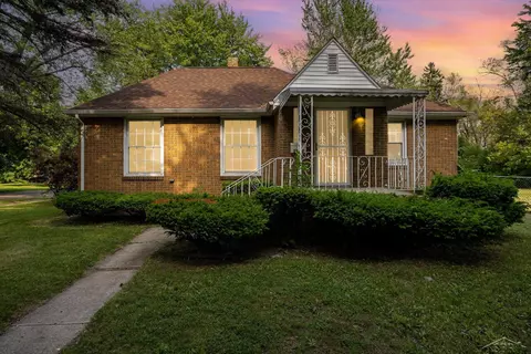2300 Thatcher, Saginaw, MI 48601