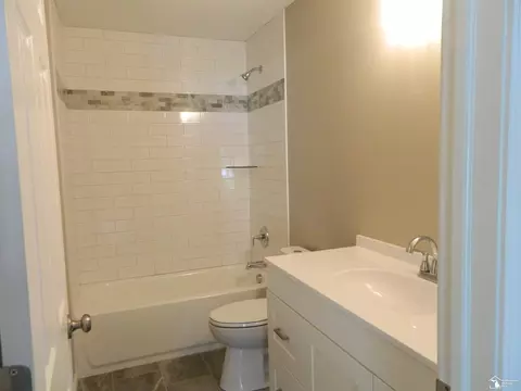Bath - 3085 Ninth, Monroe, MI 48162 photo 1 of 3