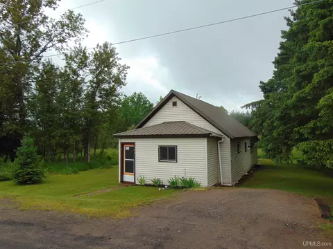 Exterior - 104 Willow, Ewen, MI 49925 photo 2 of 11