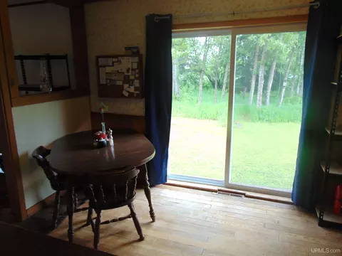 Dining - 104 Willow, Ewen, MI 49925 photo 2 of 2