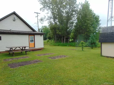 Exterior - 104 Willow, Ewen, MI 49925 photo 4 of 11