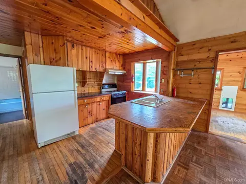 14460 N Crooked Lk, Shingleton, MI 49884 photo 11