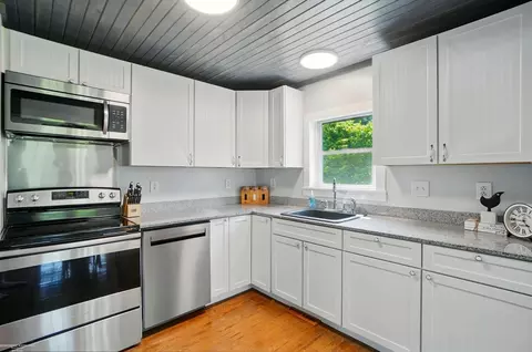 Kitchen - 1634 Monroe, Carleton, MI 48117 photo 4 of 5