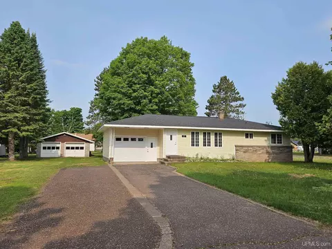 406 Maple, Bergland, MI 49910