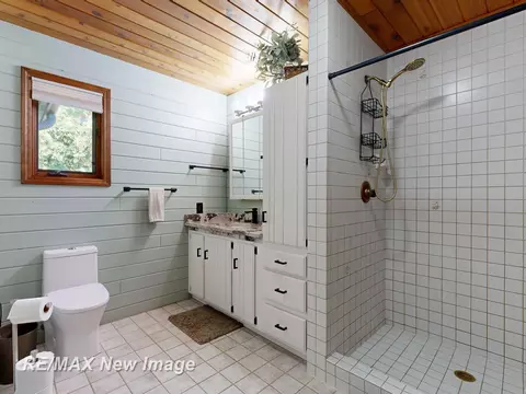 Bath - 2258 High, Roscommon, MI 48653 photo 1 of 2