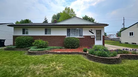 42208 Gainsley, Sterling Heights, MI 48313