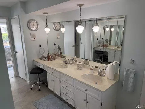 Bath - 4845 E Dunbar, Monroe, MI 48161 photo 2 of 3