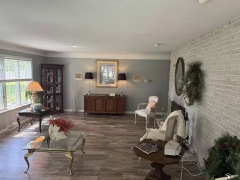 Living - 4845 E Dunbar, Monroe, MI 48161 photo 2 of 3