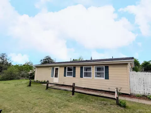 104 Provider, Gwinn, MI 49841